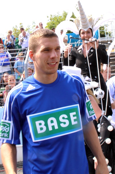 Mertesacker Pocher Lahm   047.jpg